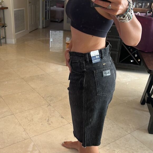 NWT 👖 HIGH RISE FESTIVAL SHORT IN SHADOWS Cut Your Length Bermuda - Picture 3 of 5